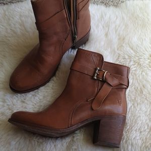 Frye Malorie Knotted Ankle Boots sz 9